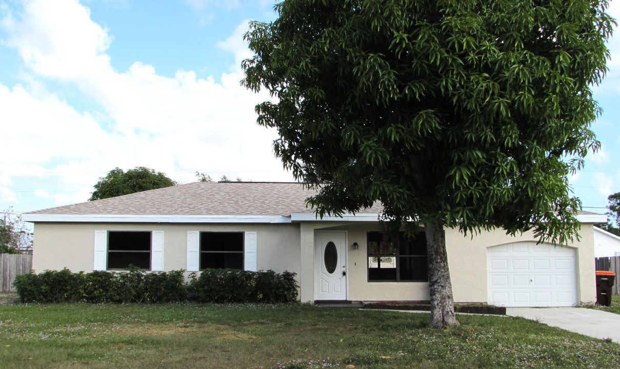 For Sale: $250,000 (3 beds, 2 baths, 1176 Square Feet)