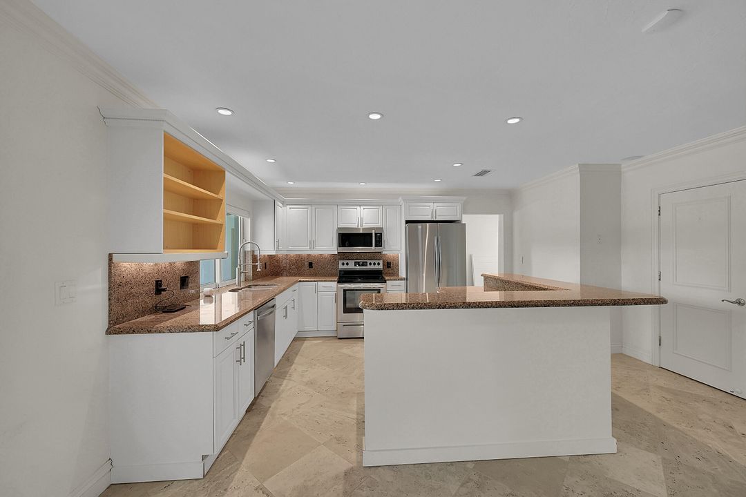 En Renta: $6,300 (3 camas, 3 baños, 2147 Pies cuadrados)