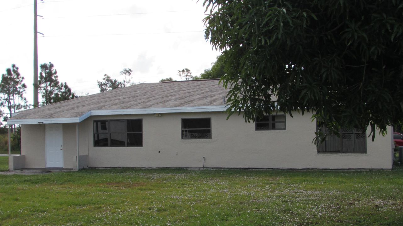 For Sale: $250,000 (3 beds, 2 baths, 1176 Square Feet)