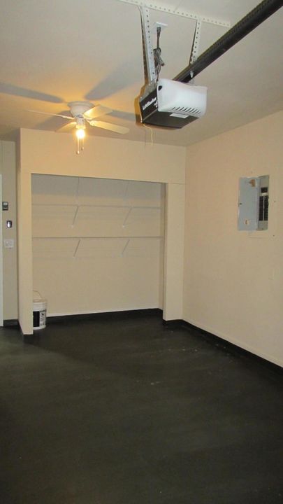 For Sale: $250,000 (3 beds, 2 baths, 1176 Square Feet)