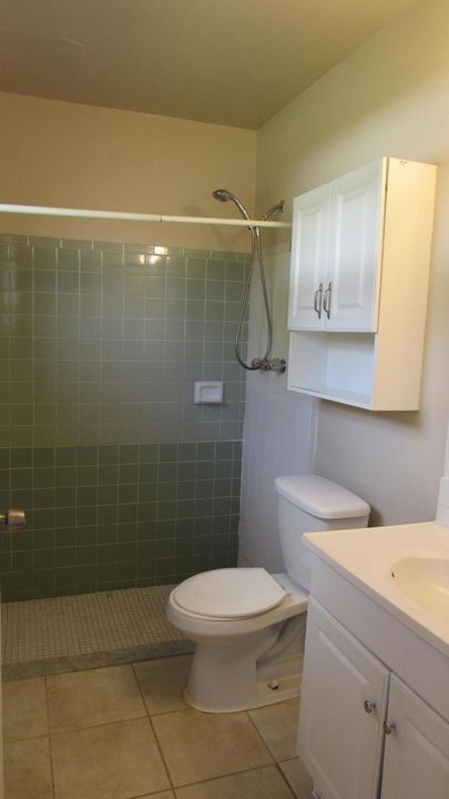 For Sale: $250,000 (3 beds, 2 baths, 1176 Square Feet)