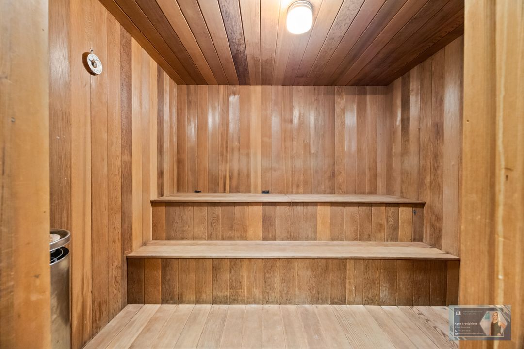 Под контрактом: $360,000 (2 спален, 2 ванн, 1311 Квадратных фут)