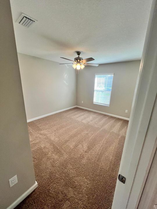 出租: $3,200 (4 贝兹, 3 浴室, 2078 平方英尺)