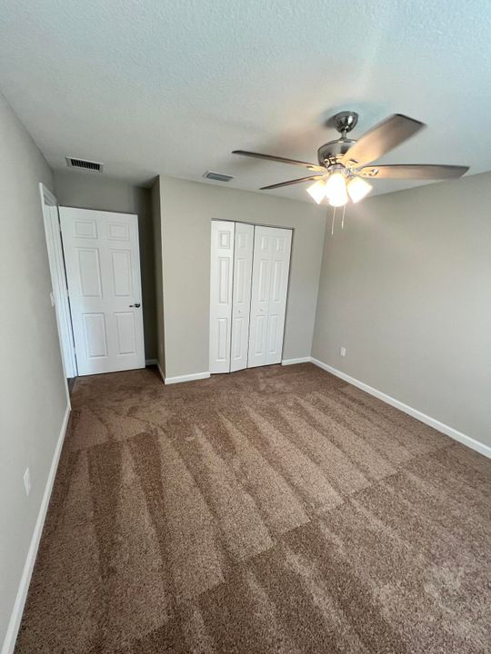 出租: $3,200 (4 贝兹, 3 浴室, 2078 平方英尺)