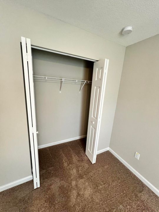 出租: $3,200 (4 贝兹, 3 浴室, 2078 平方英尺)