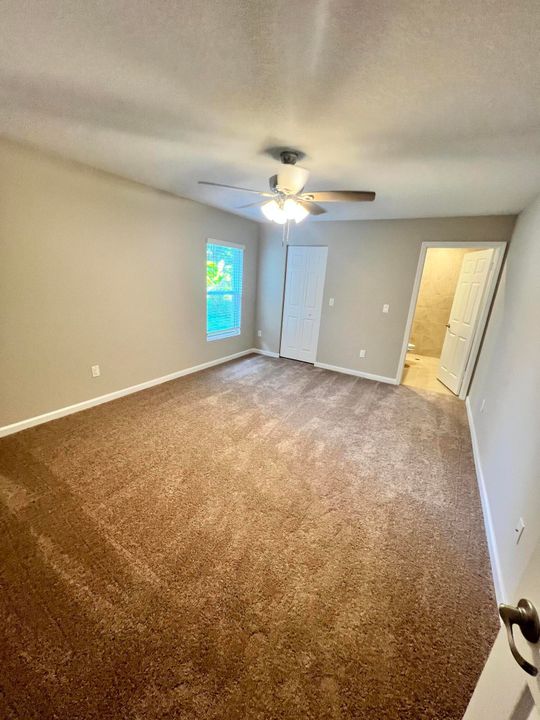 出租: $3,200 (4 贝兹, 3 浴室, 2078 平方英尺)