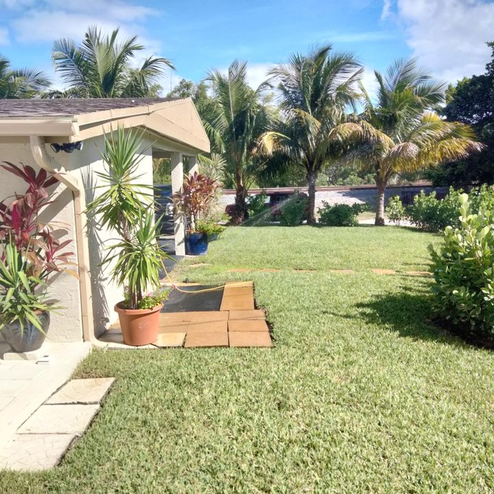 出租: $2,400 (3 贝兹, 2 浴室, 1306 平方英尺)