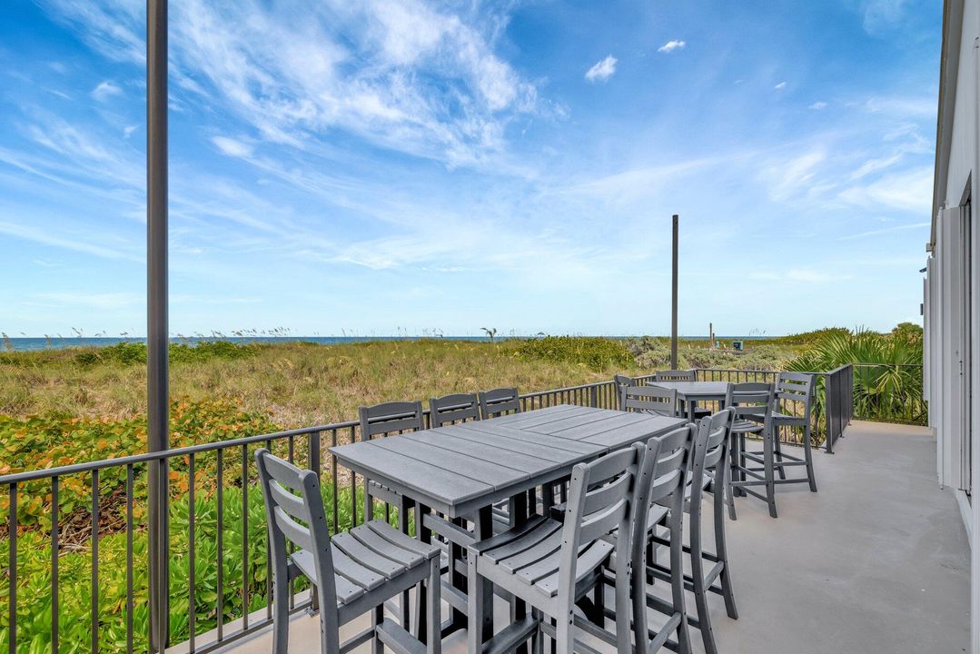 For Sale: $225,000 (2 beds, 2 baths, 1069 Square Feet)