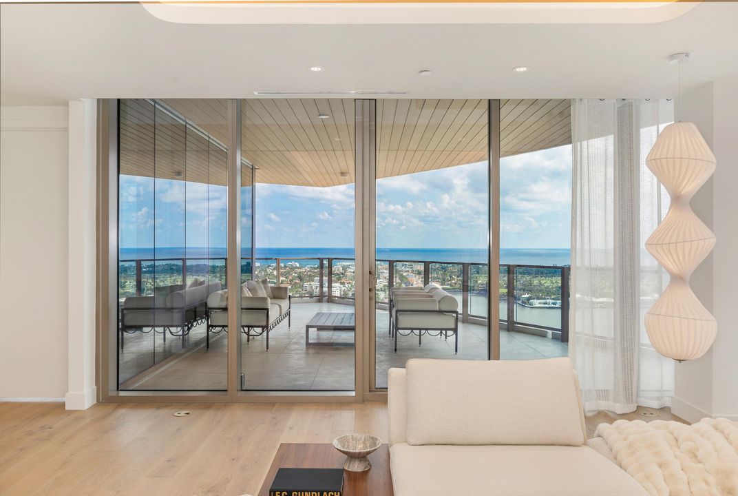 For Sale: $14,675,000 (4 beds, 4 baths, 4440 Square Feet)