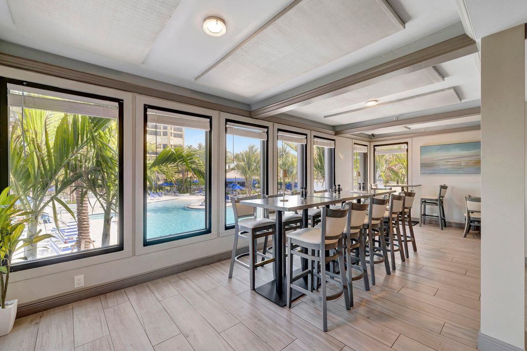 For Sale: $225,000 (2 beds, 2 baths, 1069 Square Feet)