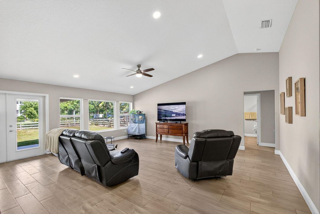 For Sale: $725,000 (4 beds, 2 baths, 2125 Square Feet)