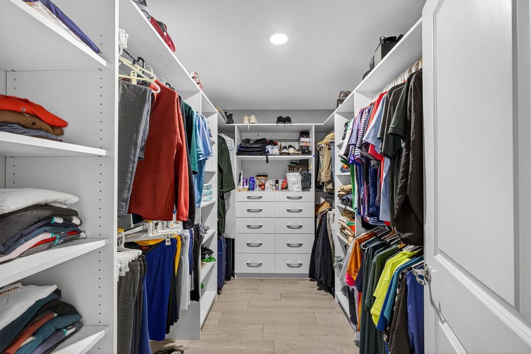 For Sale: $725,000 (4 beds, 2 baths, 2125 Square Feet)