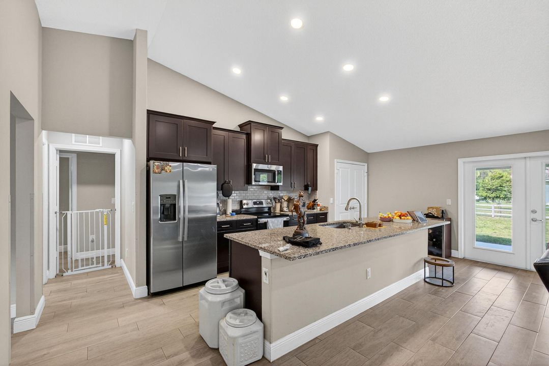 For Sale: $725,000 (4 beds, 2 baths, 2125 Square Feet)