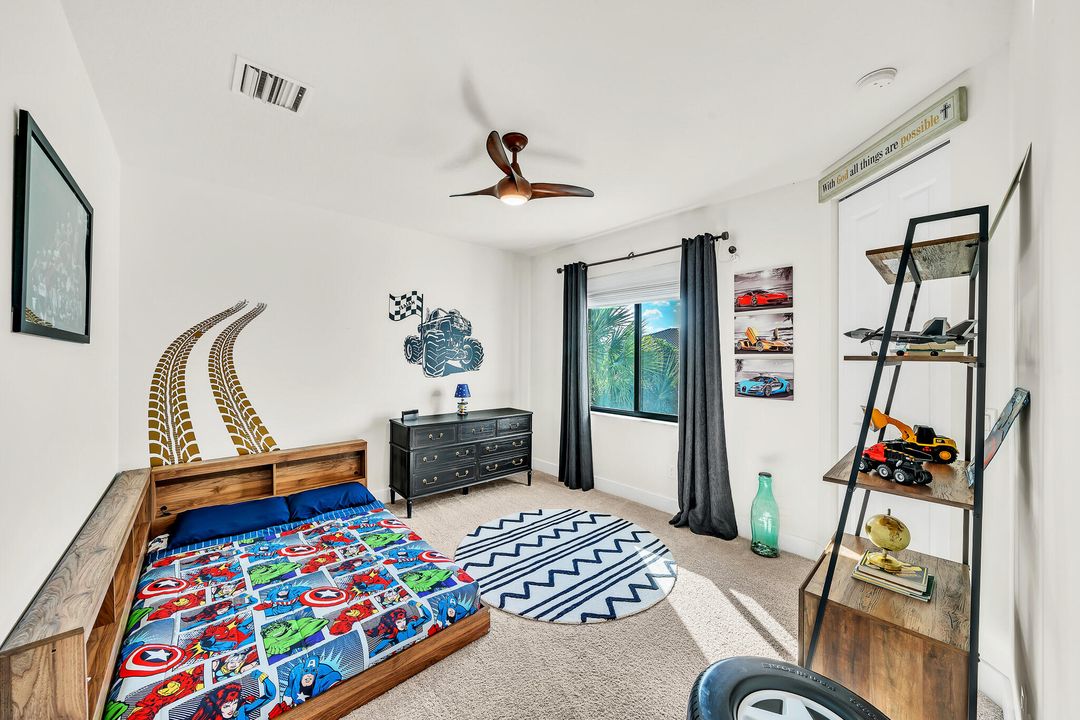 For Sale: $975,000 (5 beds, 4 baths, 3016 Square Feet)