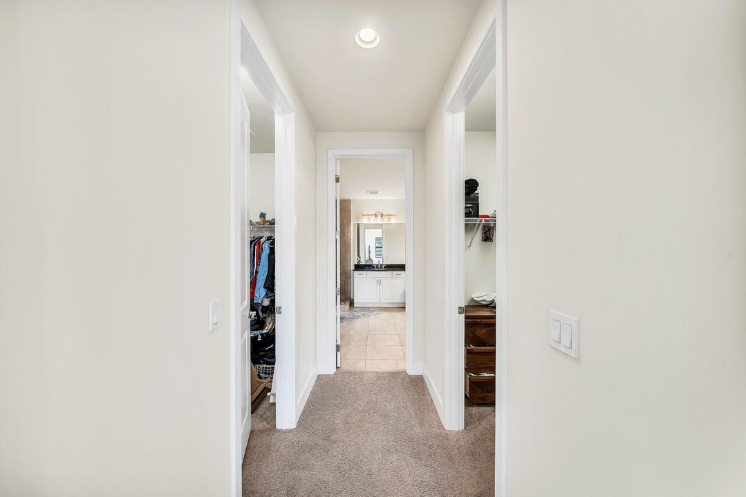 For Sale: $975,000 (5 beds, 4 baths, 3016 Square Feet)