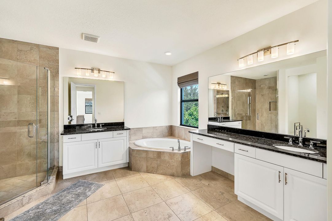 For Sale: $975,000 (5 beds, 4 baths, 3016 Square Feet)