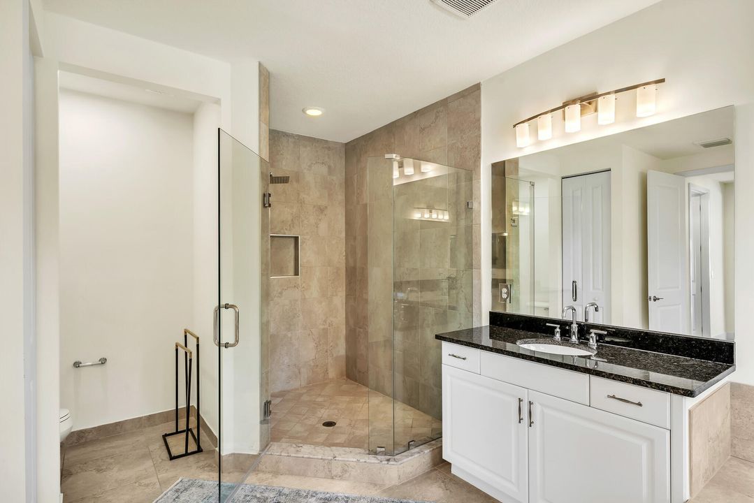 For Sale: $975,000 (5 beds, 4 baths, 3016 Square Feet)