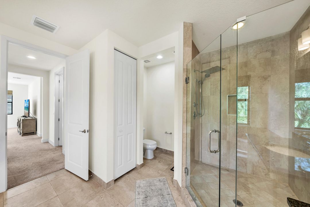 For Sale: $975,000 (5 beds, 4 baths, 3016 Square Feet)