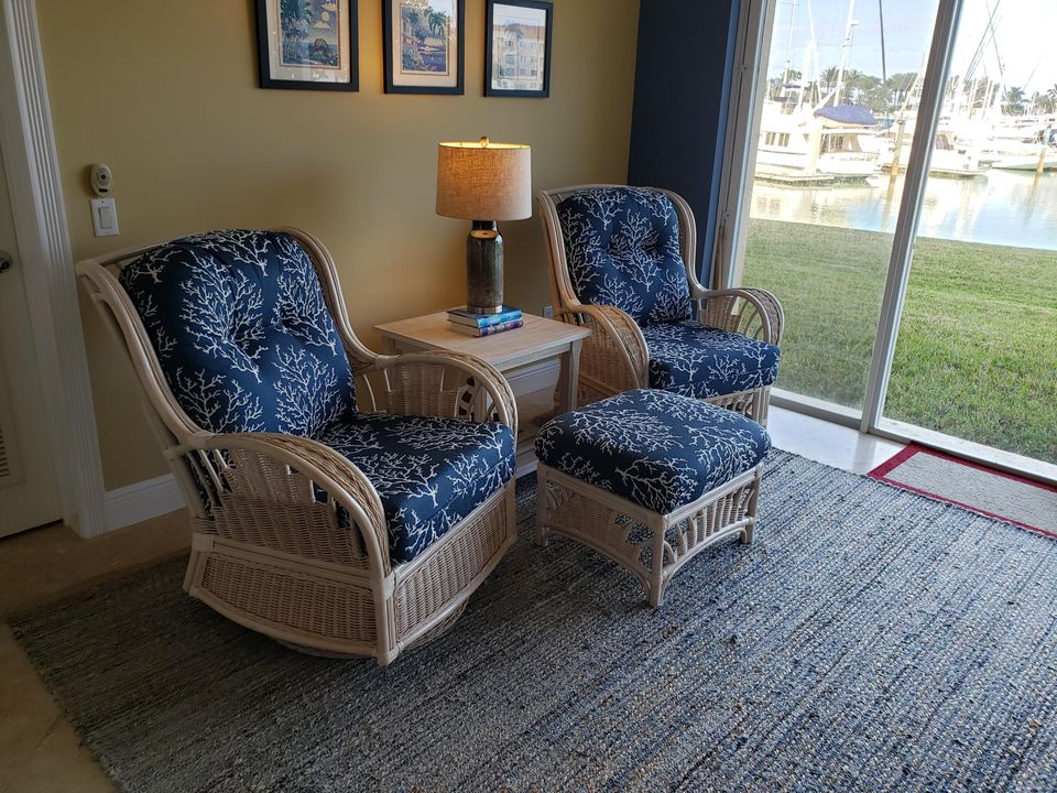 出租: $4,750 (2 贝兹, 2 浴室, 1989 平方英尺)