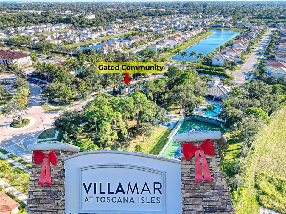 For Sale: $975,000 (5 beds, 4 baths, 3016 Square Feet)