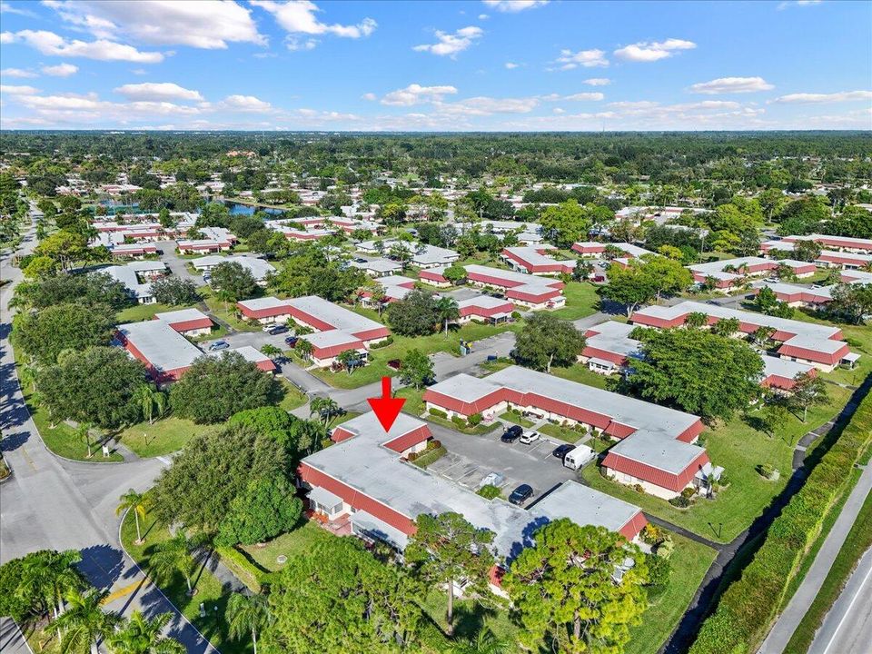 На продажу: $159,999 (2 спален, 1 ванн, 1024 Квадратных фут)