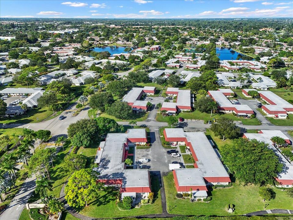 На продажу: $159,999 (2 спален, 1 ванн, 1024 Квадратных фут)