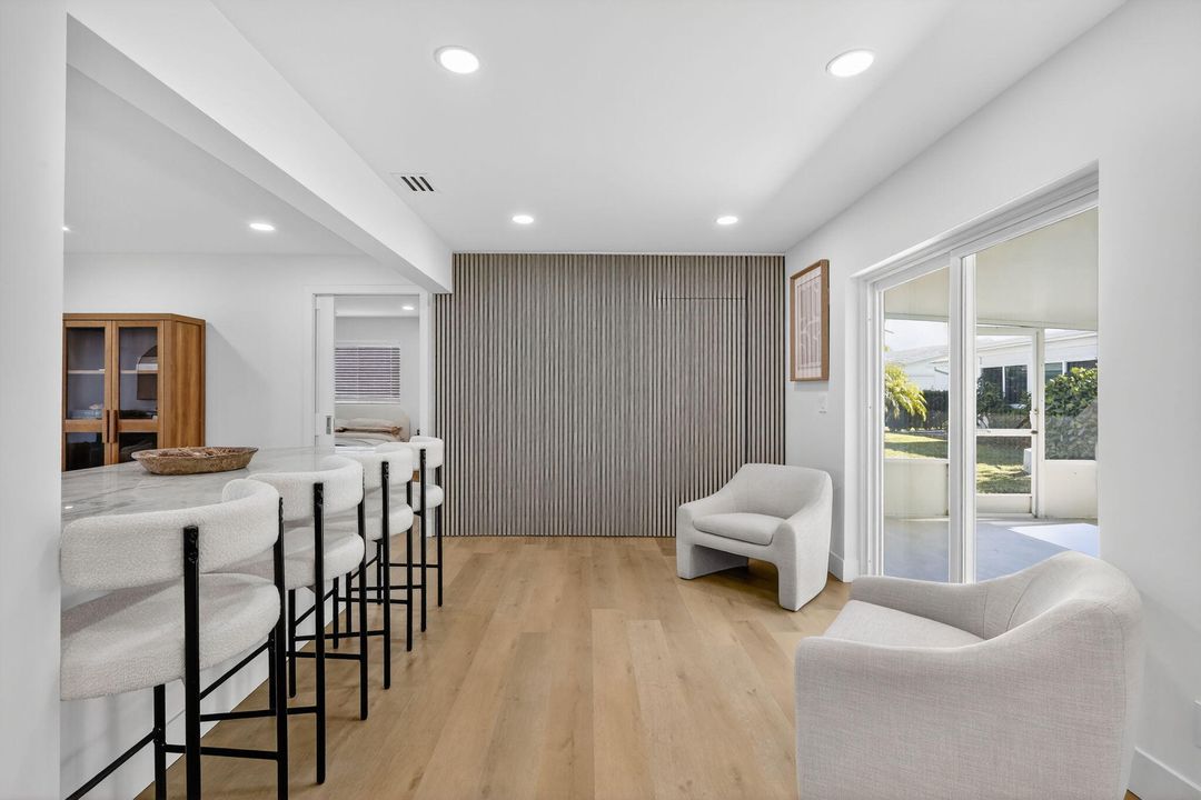 待售: $499,000 (2 贝兹, 2 浴室, 1741 平方英尺)