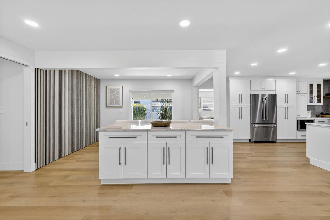 待售: $499,000 (2 贝兹, 2 浴室, 1741 平方英尺)