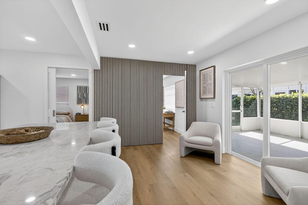 待售: $499,000 (2 贝兹, 2 浴室, 1741 平方英尺)