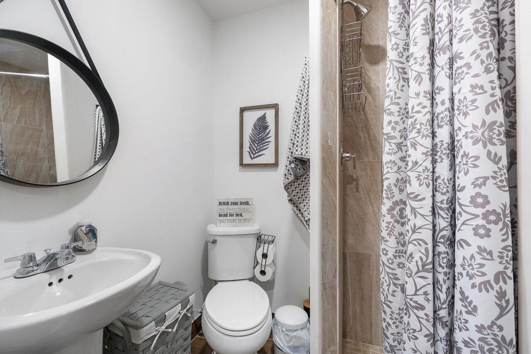 For Rent: $2,500 (1 beds, 1 baths, 500 Square Feet)