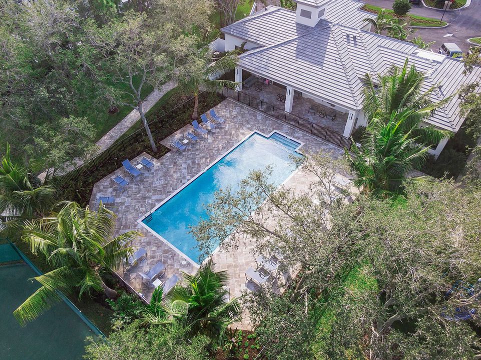 For Sale: $975,000 (5 beds, 4 baths, 3016 Square Feet)