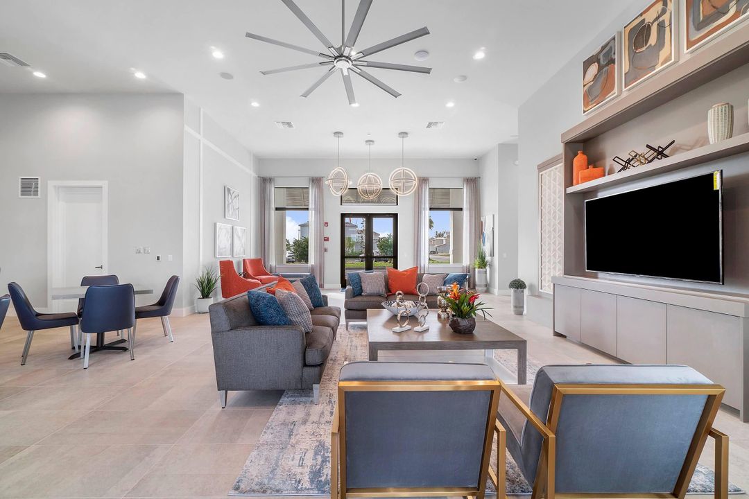 For Sale: $975,000 (5 beds, 4 baths, 3016 Square Feet)