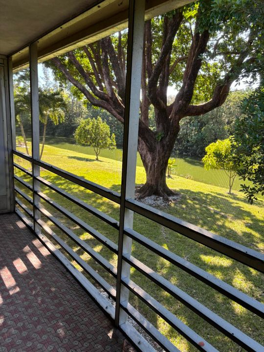 出租: $1,375 (1 贝兹, 1 浴室, 702 平方英尺)