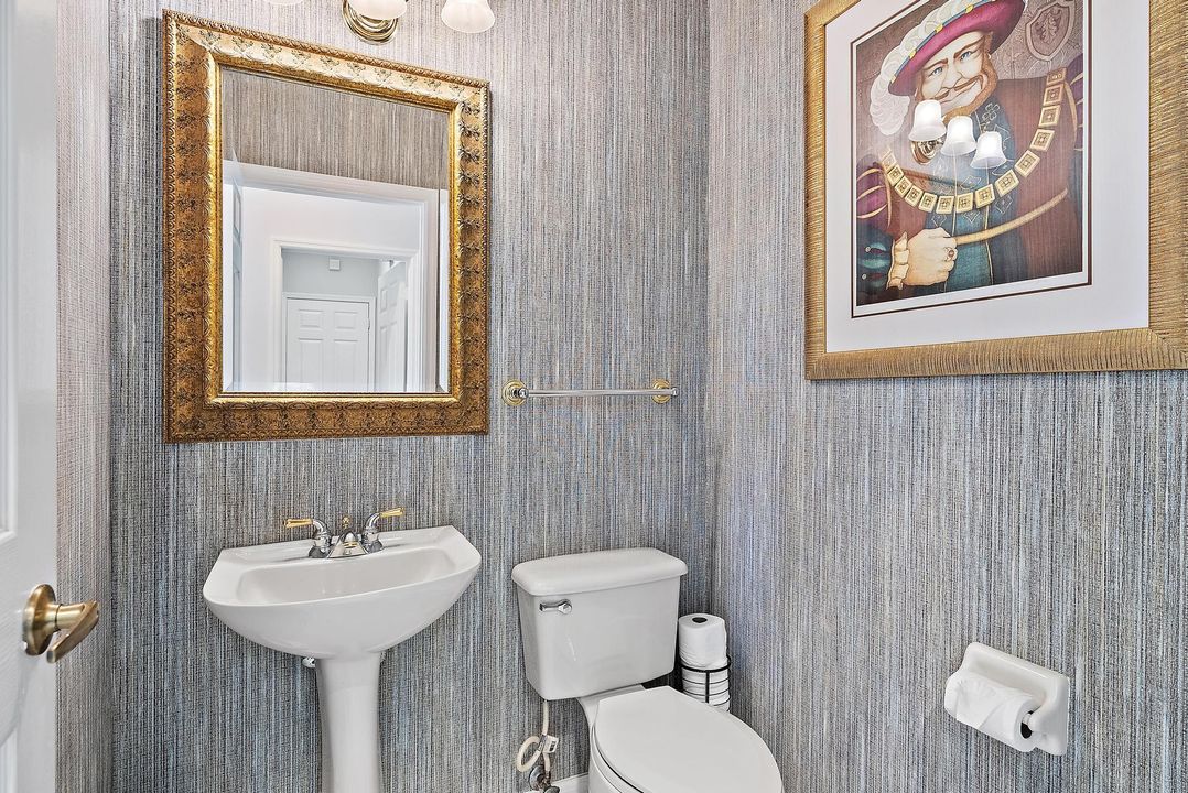 En Venta: $639,000 (3 camas, 2 baños, 2631 Pies cuadrados)