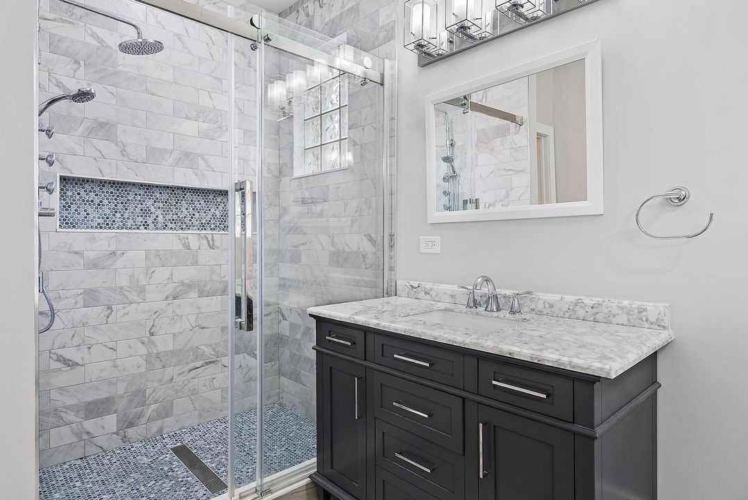 En Venta: $639,000 (3 camas, 2 baños, 2631 Pies cuadrados)