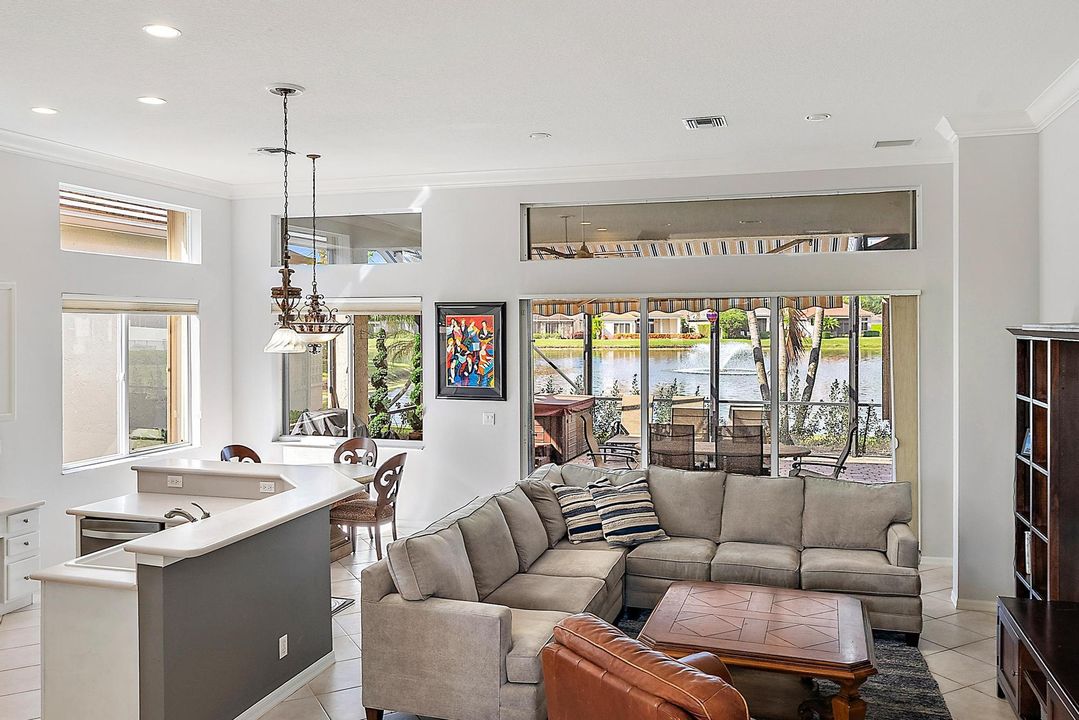 En Venta: $639,000 (3 camas, 2 baños, 2631 Pies cuadrados)