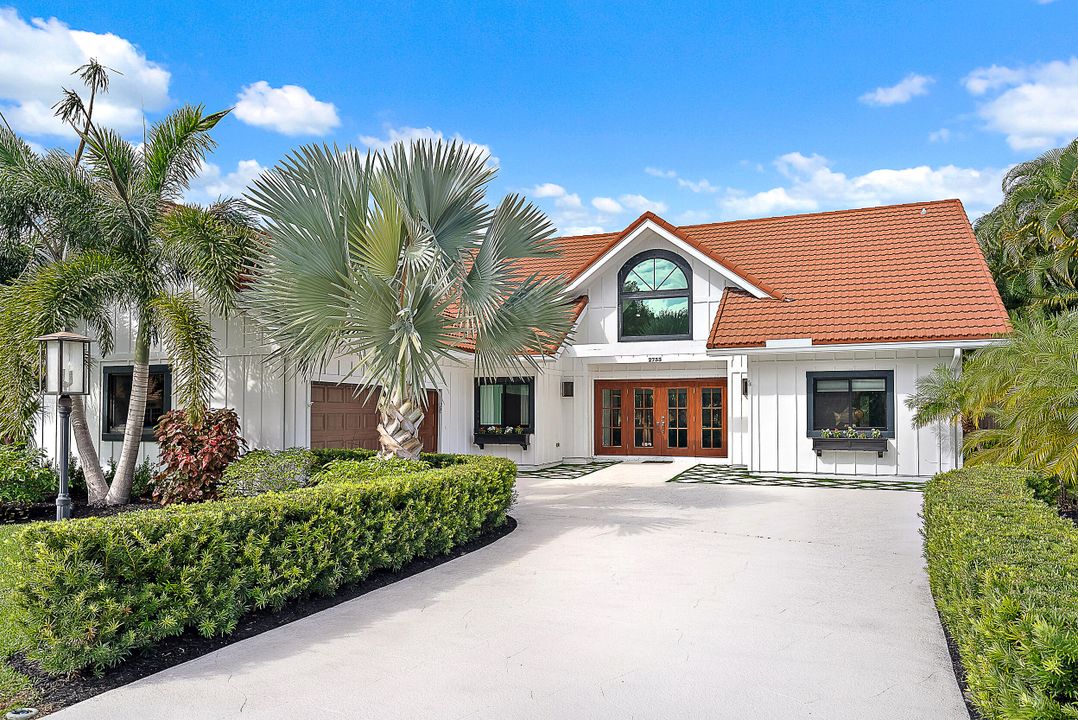 For Sale: $1,200,000 (3 beds, 2 baths, 2207 Square Feet)