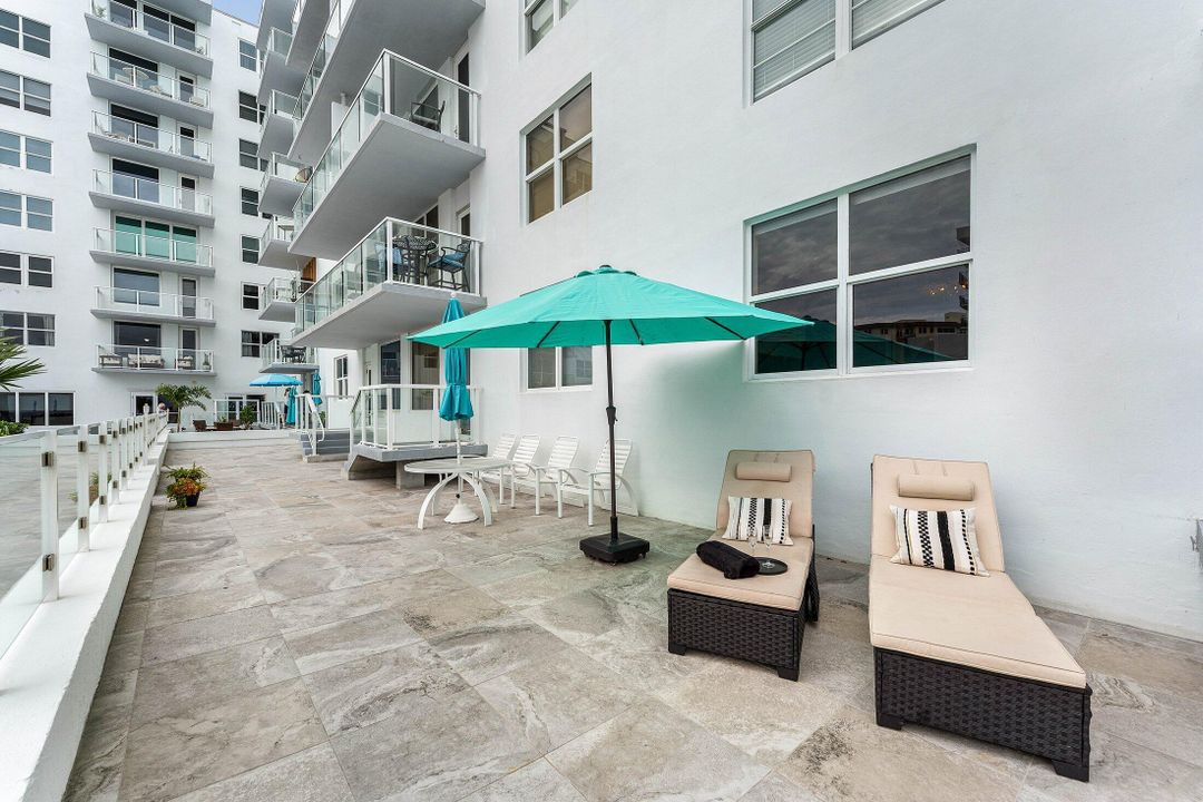 For Rent: $4,500 (1 beds, 1 baths, 1008 Square Feet)