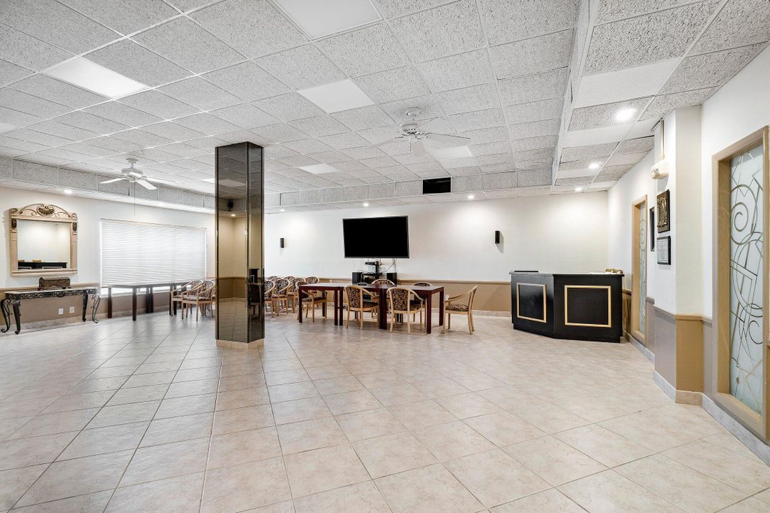 For Rent: $4,500 (1 beds, 1 baths, 1008 Square Feet)