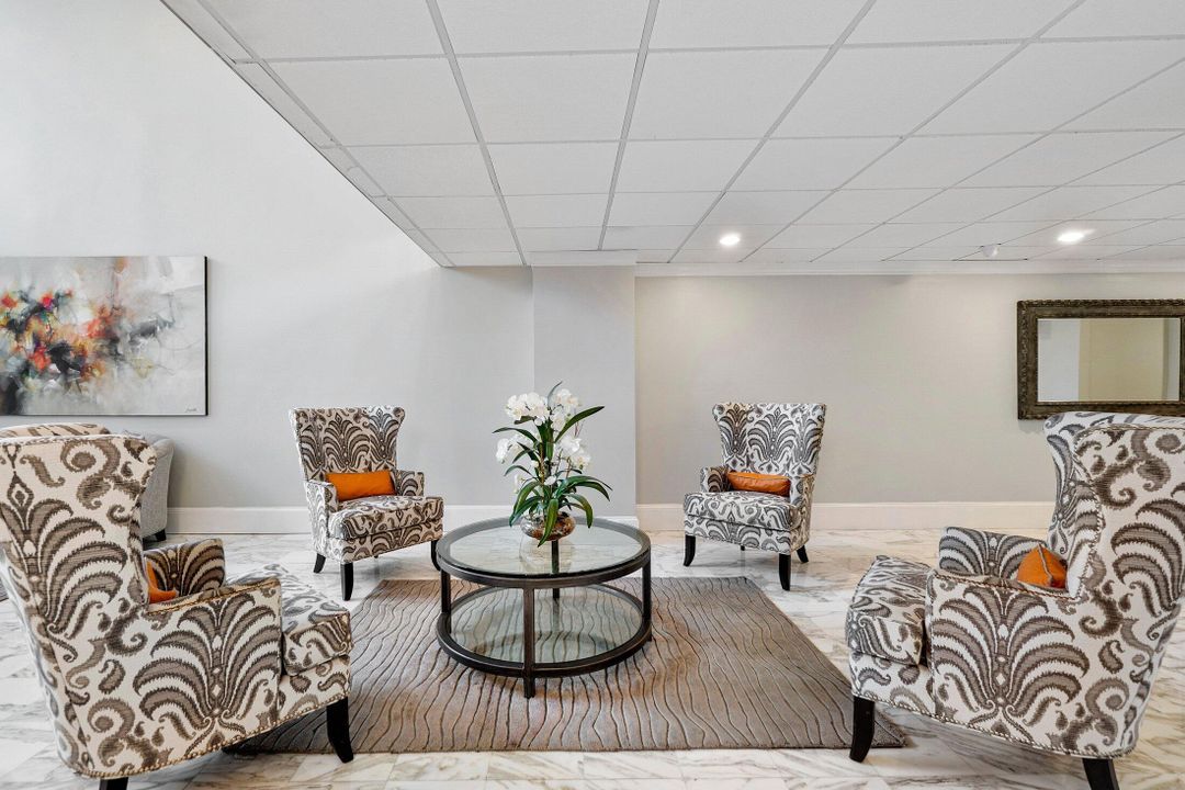 For Rent: $4,500 (1 beds, 1 baths, 1008 Square Feet)