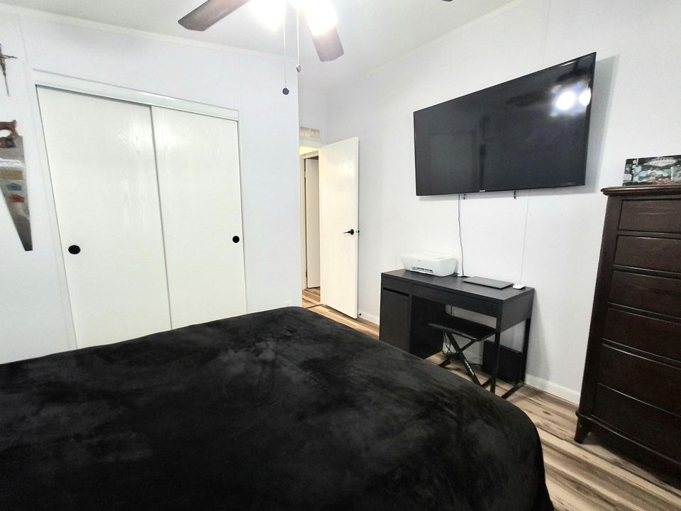 For Sale: $134,900 (2 beds, 2 baths, 1040 Square Feet)
