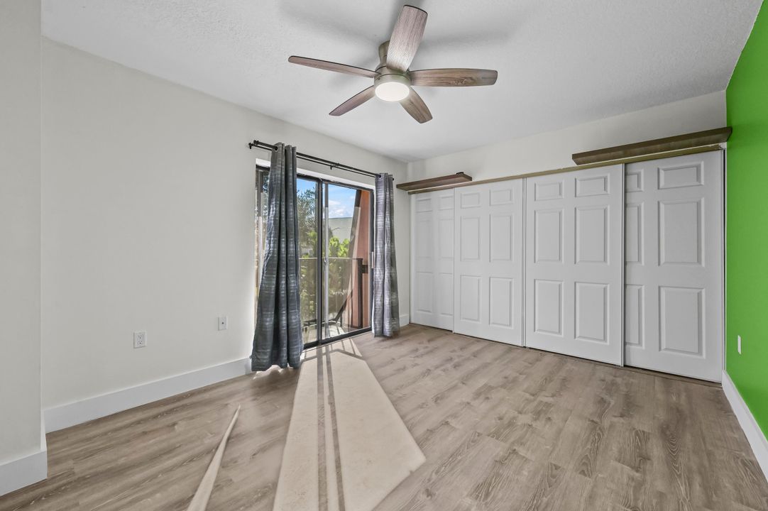For Sale: $319,900 (2 beds, 2 baths, 1288 Square Feet)