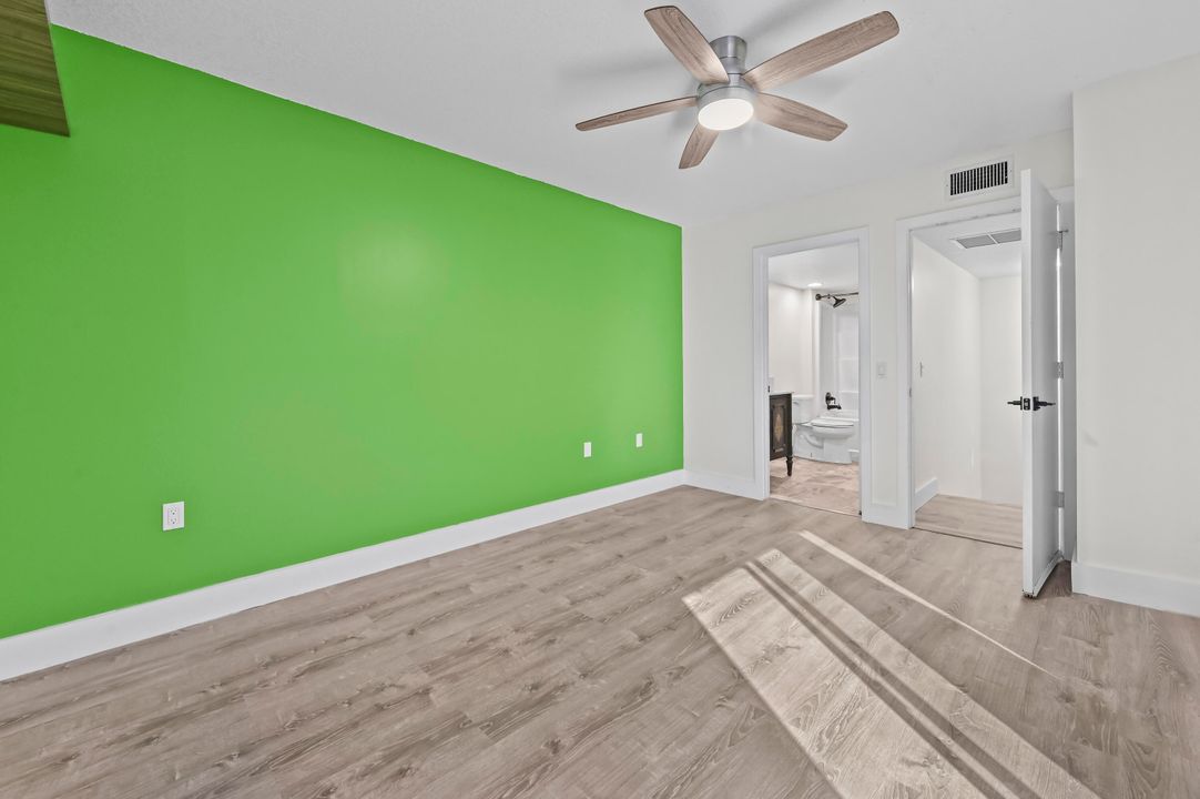 For Sale: $319,900 (2 beds, 2 baths, 1288 Square Feet)