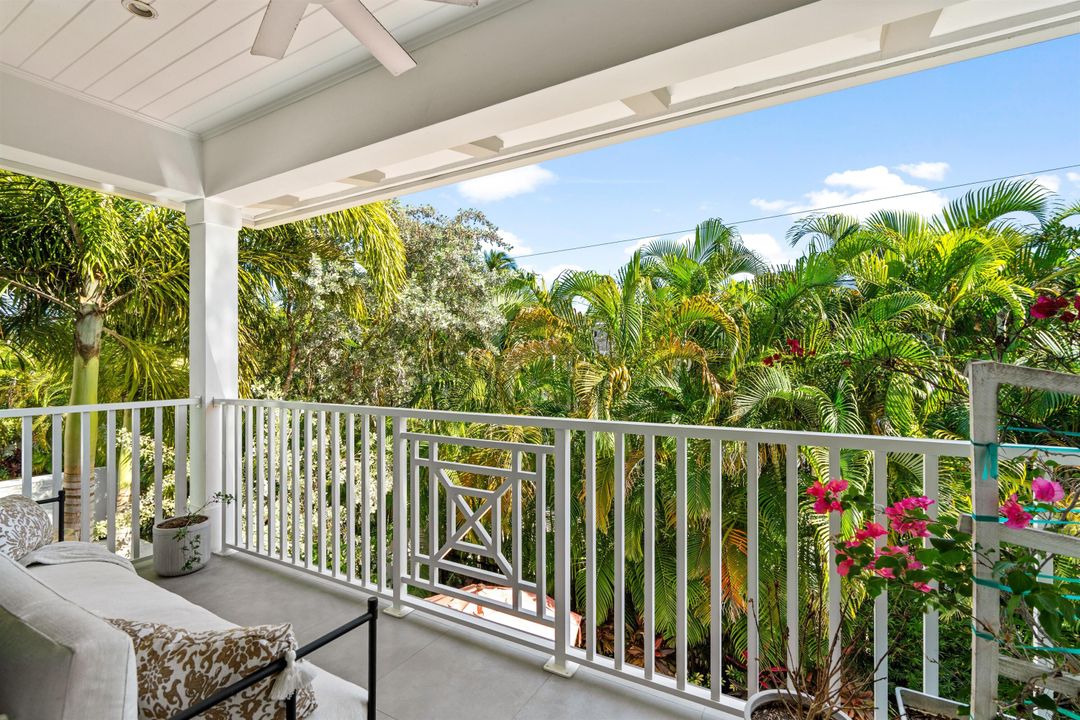 For Sale: $3,555,000 (3 beds, 3 baths, 2860 Square Feet)