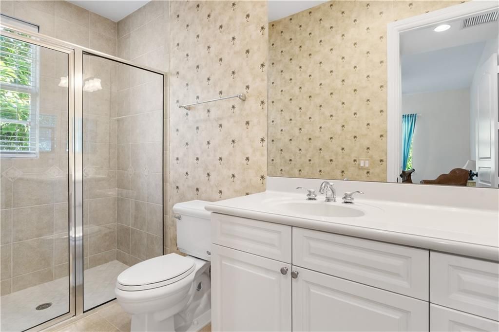 For Sale: $725,000 (3 beds, 3 baths, 2816 Square Feet)