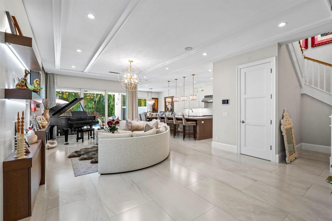 For Sale: $3,555,000 (3 beds, 3 baths, 2860 Square Feet)