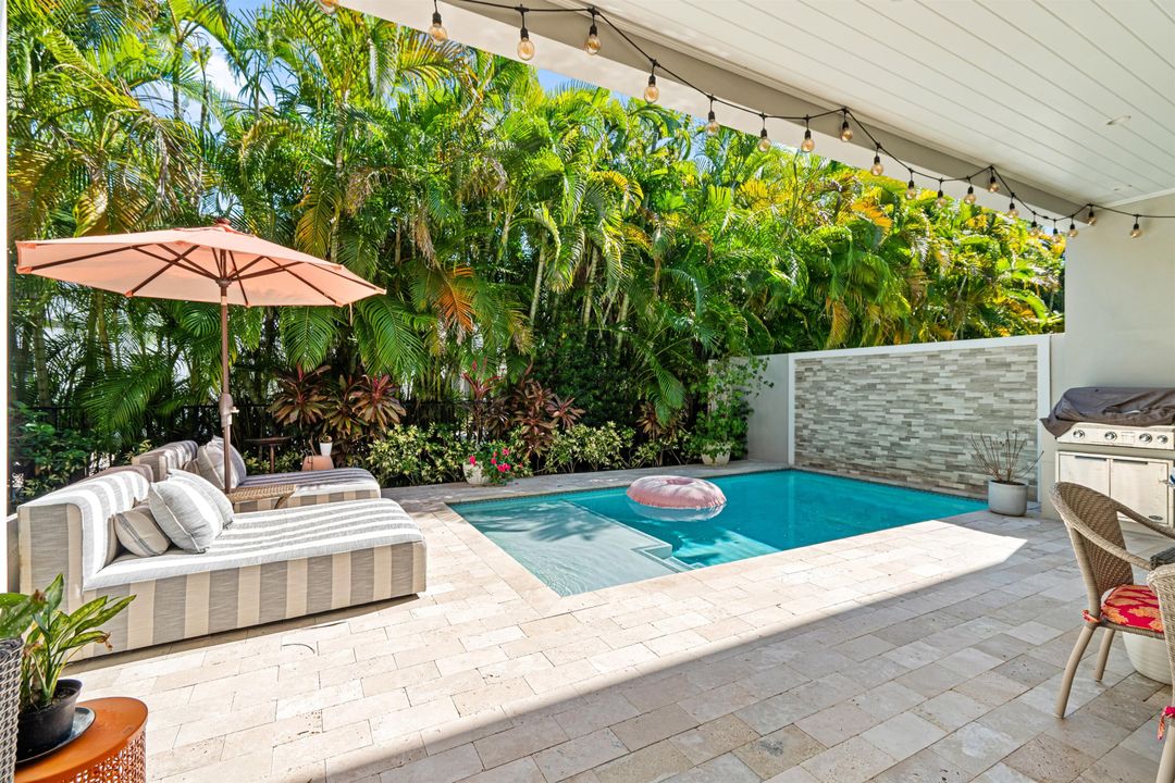 For Sale: $3,555,000 (3 beds, 3 baths, 2860 Square Feet)