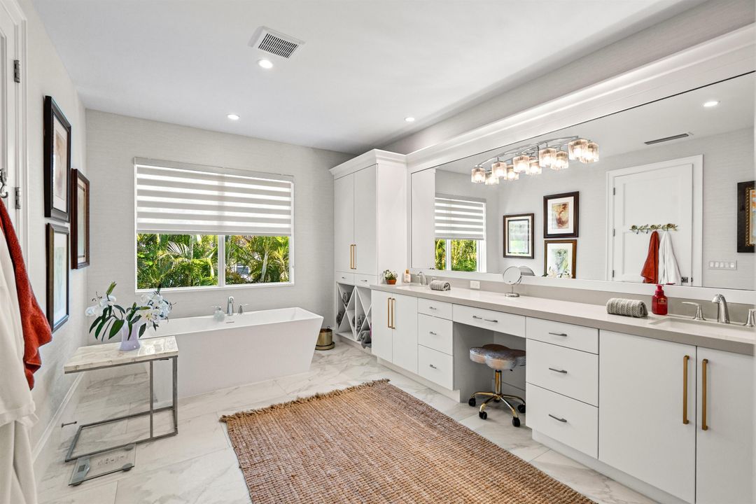 For Sale: $3,555,000 (3 beds, 3 baths, 2860 Square Feet)