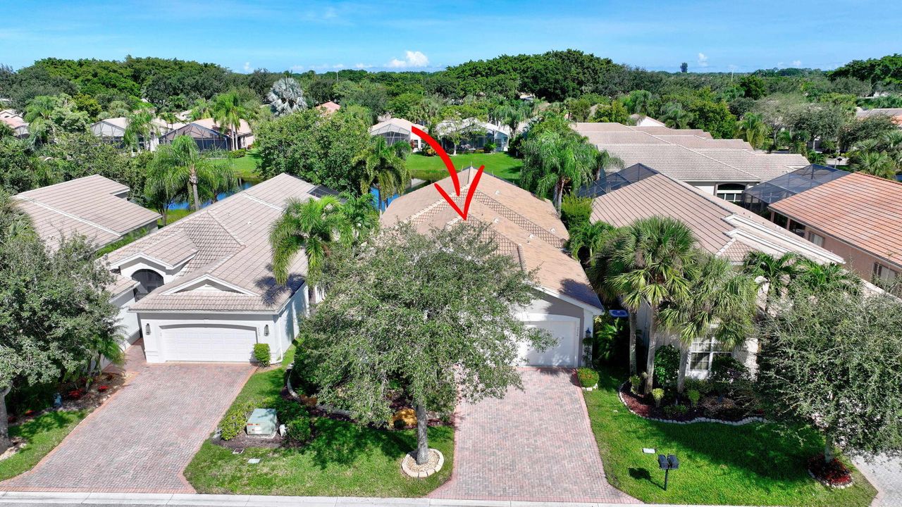 Active With Contract: $549,000 (3 beds, 2 baths, 2347 Square Feet)