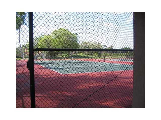 В аренду: $2,390 (2 спален, 2 ванн, 1302 Квадратных фут)